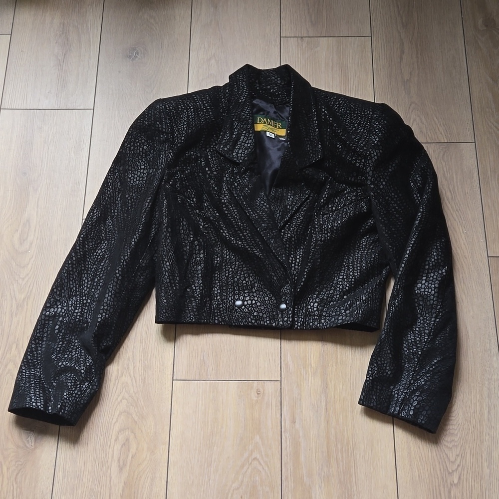 🌟Host Pick🌟 DANIER Sport CROPPED 80'S JACKET Size S